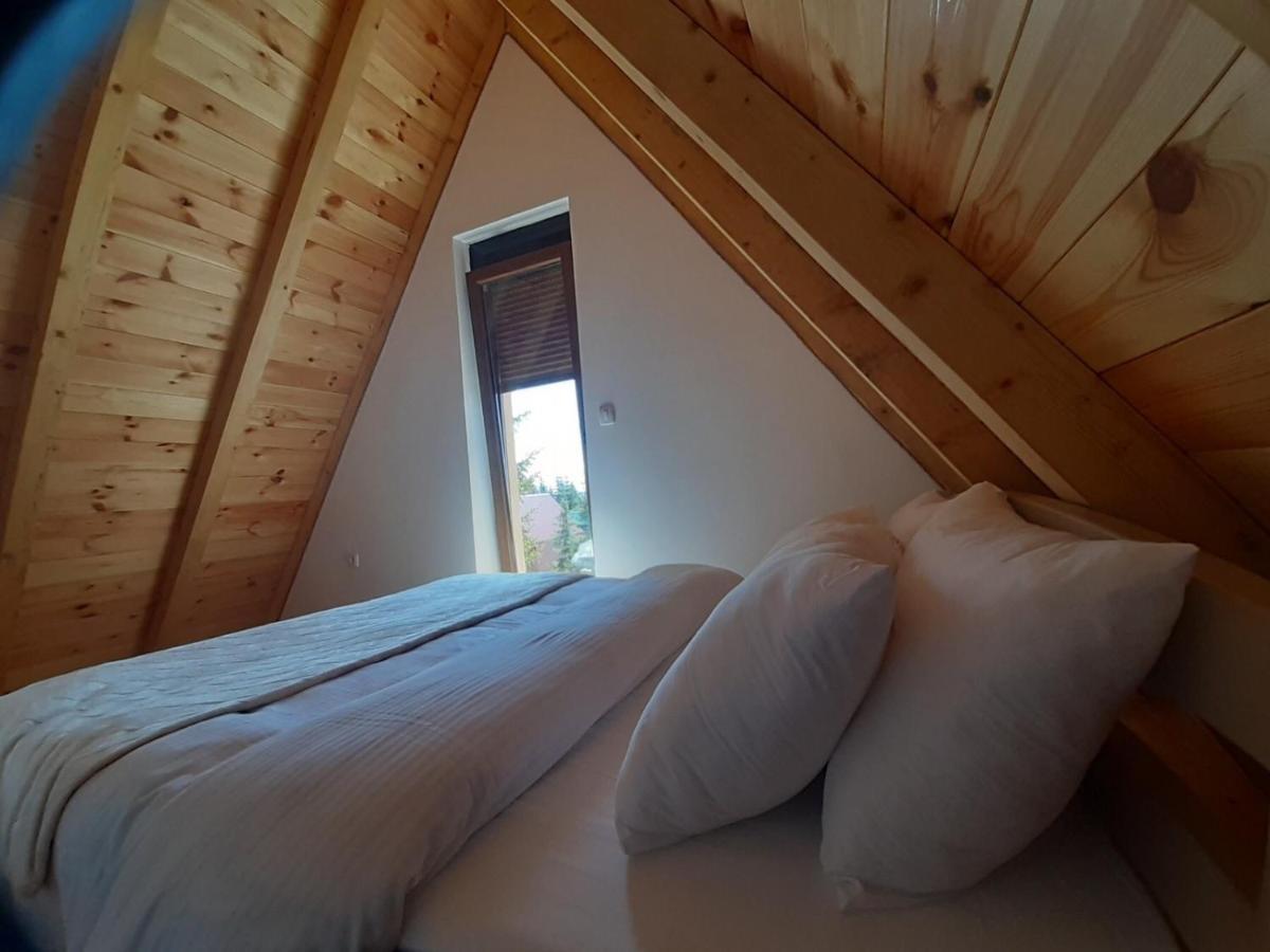 Zabljak- Familyoasis Holiday home *